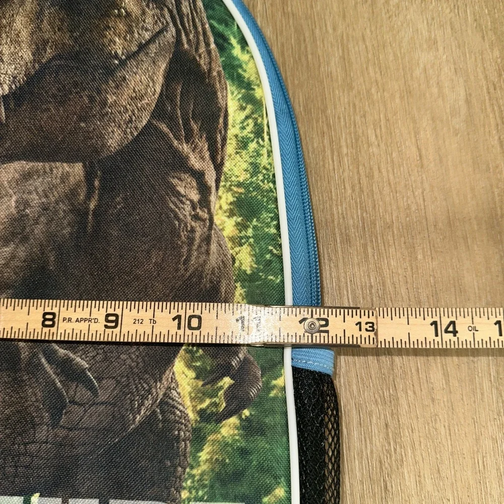 JURASSIC WORLD Multi-Pocket‎ 16